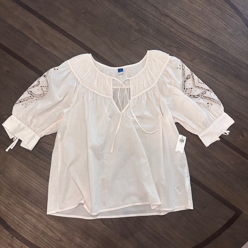 Old Navy Women's Cream Peasant Blouse- M